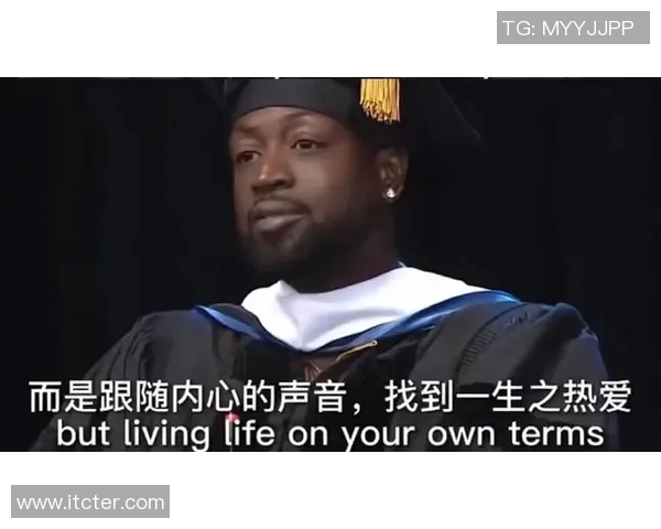 美国最小足球明星的成长之路与梦想追逐的故事