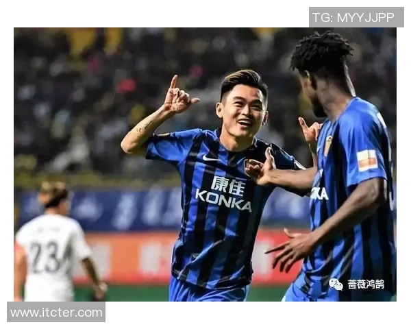 小龙足球明星的真实身份揭秘与成就分析